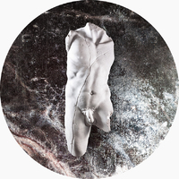 life, 2020, marmo bianco di Carrara e piombo, cm170x160x100